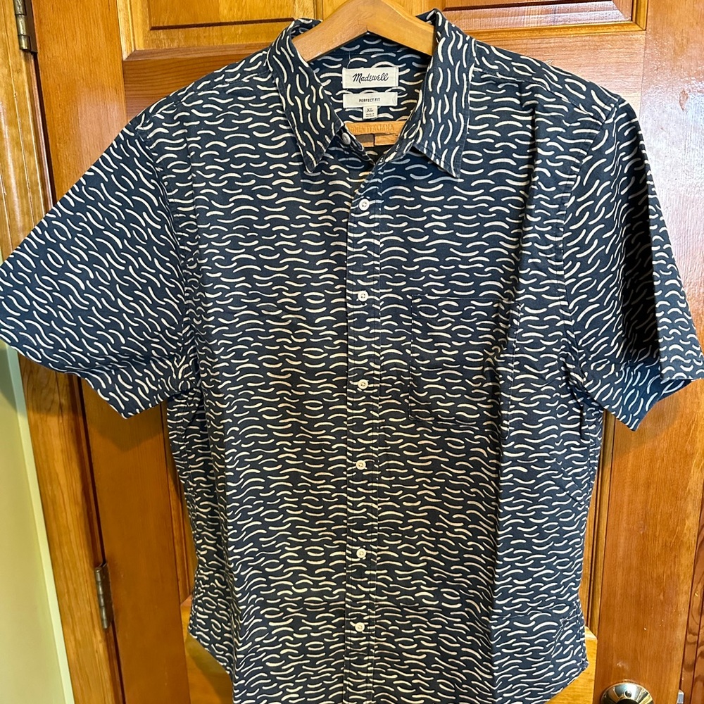 madewell perfect fit short sleeve shirt